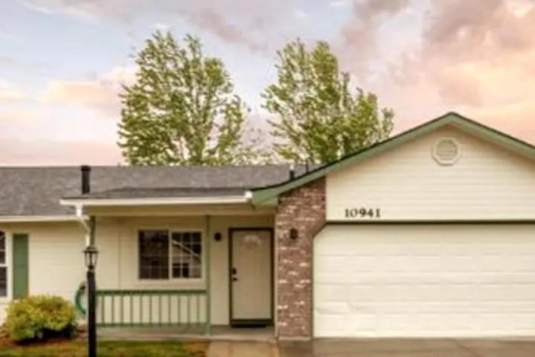 Hello Dolly! 3 Beds, 2 Bath, 2 Tv'S, Fireplace, Quiet Neighborhood In Star, Id Minutes From Walking Trails And River Views Eagle 外观 照片