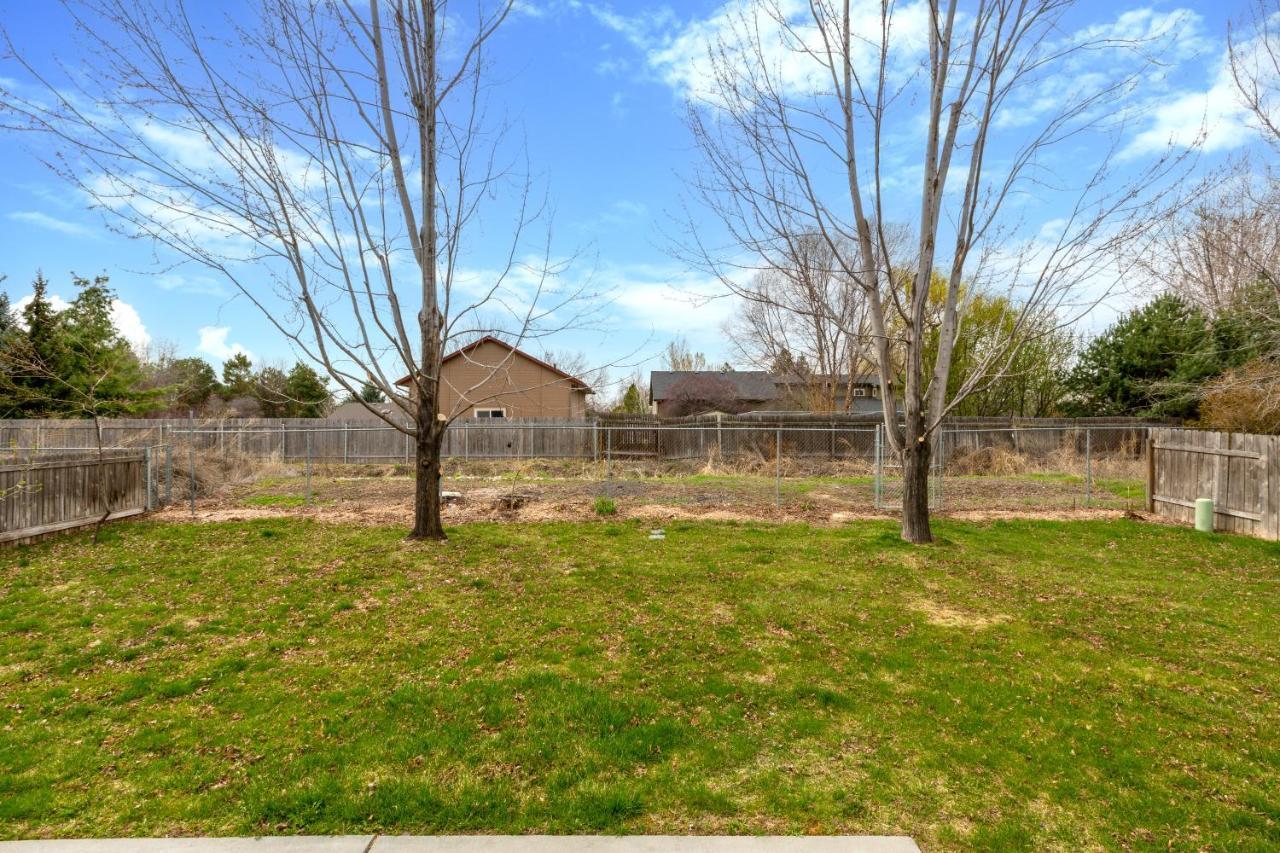 Hello Dolly! 3 Beds, 2 Bath, 2 Tv'S, Fireplace, Quiet Neighborhood In Star, Id Minutes From Walking Trails And River Views Eagle 外观 照片