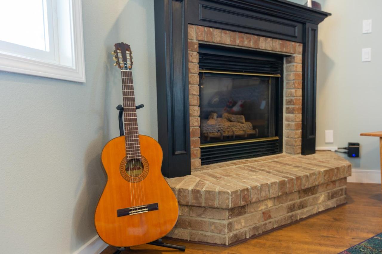 Hello Dolly! 3 Beds, 2 Bath, 2 Tv'S, Fireplace, Quiet Neighborhood In Star, Id Minutes From Walking Trails And River Views Eagle 外观 照片